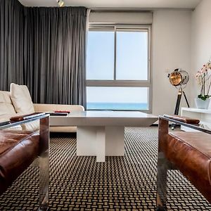 Three Bedrooms sea view Balcony